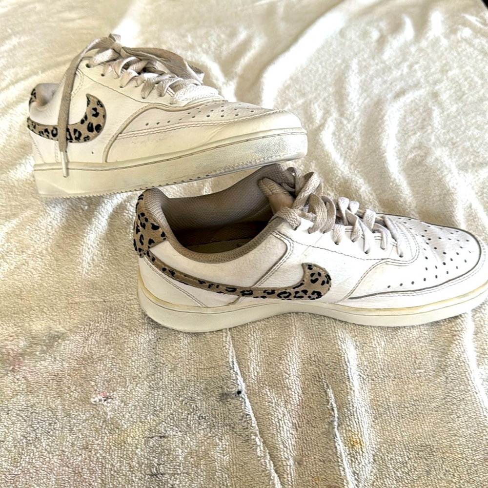 Women’s Nike Court vision size 8